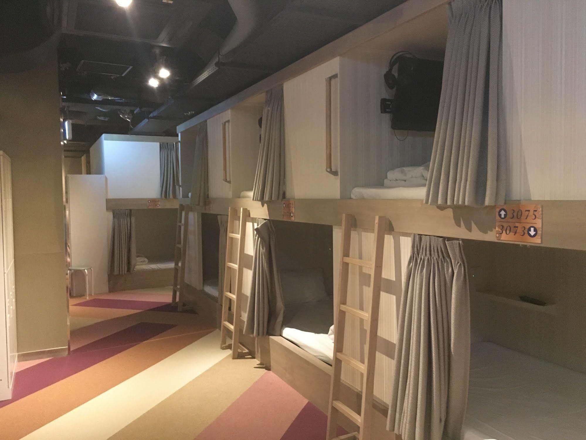 טוקיו Ueno Station Hostel Oriental 1 Male Only מראה חיצוני תמונה
